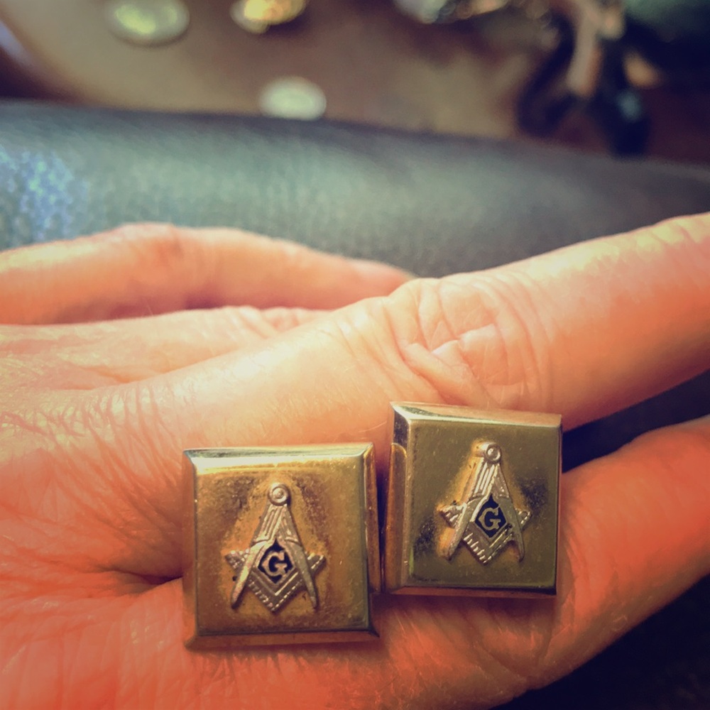 Vintage Masonic cuff links.